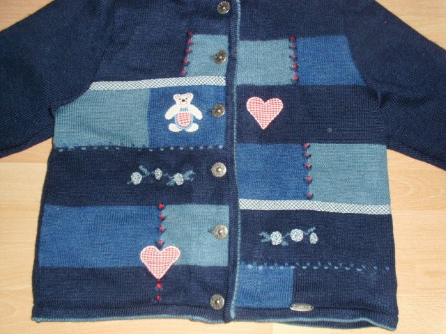 Strickjacke von Giesswein, blau mit Motiven, Gr. 42