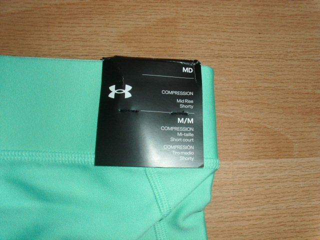 Shorty von Under Armour, hellgrün, Gr. 40/ M mit Etikett