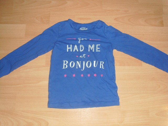 Langarmshirt von Oshkosh, blau mit Schriftzügen, Gr. 110/116