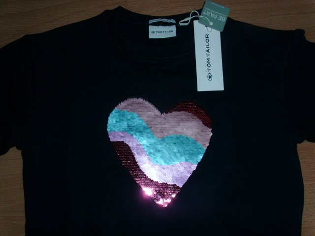 Sweatshirt von Tom Tailor, blau mit Herz, Gr. 128/134 mit Etikett