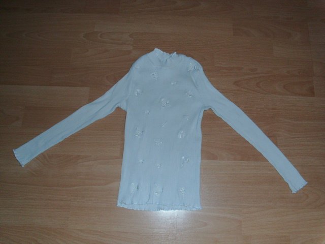 Langarmshirt von Zara, wollweiß mit Blüten, Gr. 116/122