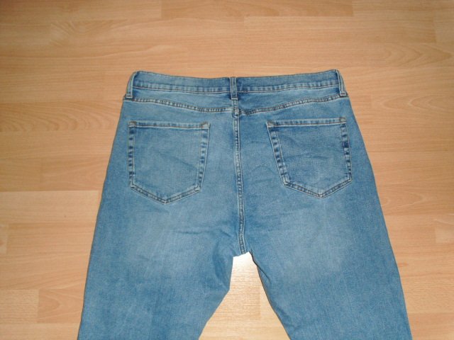 Jeans von Amazon Essentials, mittelblau, Gr. 50/52 (35/30)