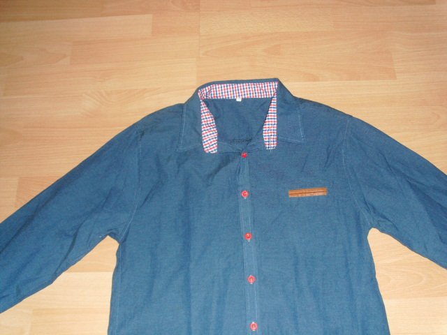 Hemd, blau mit kariertem Kragen, Gr. M