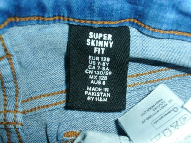 Skinnyjeans von H&M, blau mit Waschungen, Gr. 128