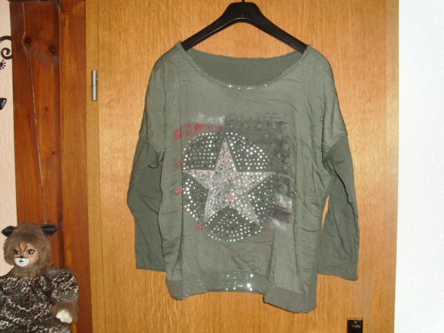 Langarmshirt, olive mit Motiv, Gr. 46