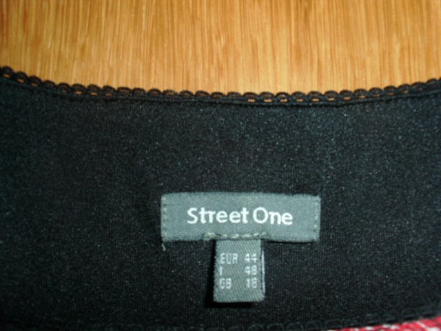 Kleid von Street One, schwarz mit Blumen, Gr. 42