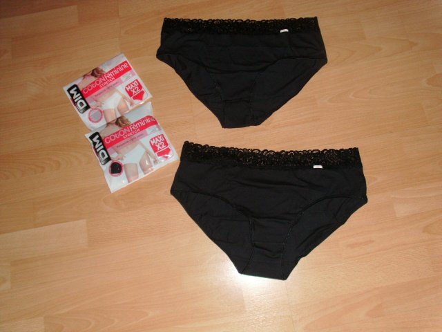 4 Maxislips von DIM, schwarz mit Spitze, Gr. 50/52 OVP