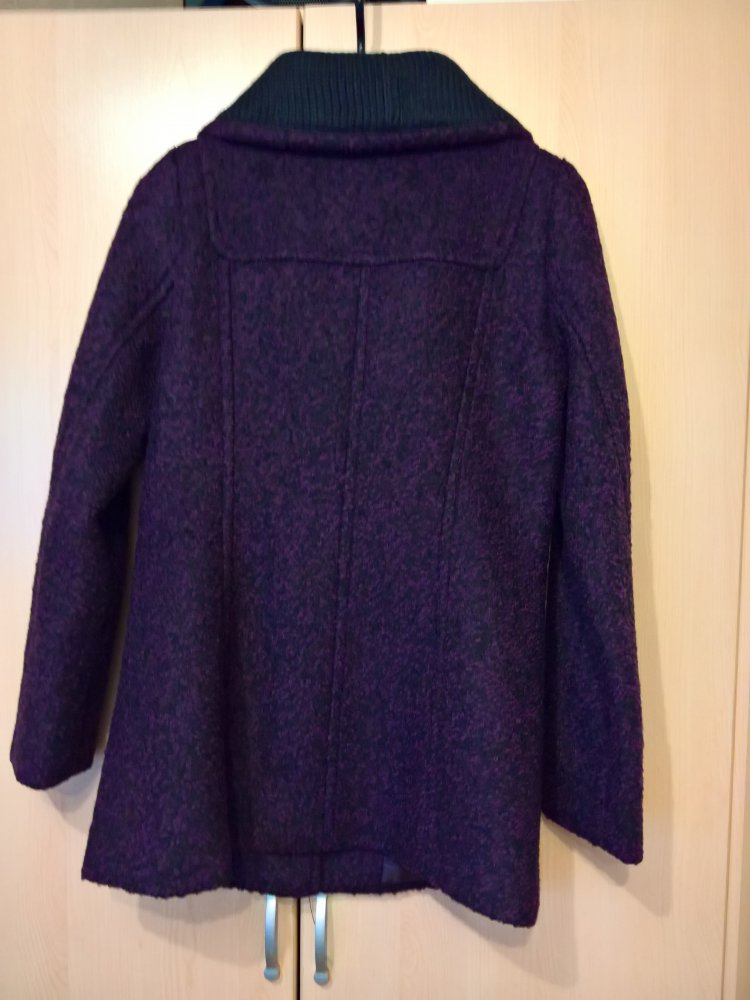 neue Jacke Gr. 34 (auch S/36?) lila/aubergine schwarz von Lola Paltinger