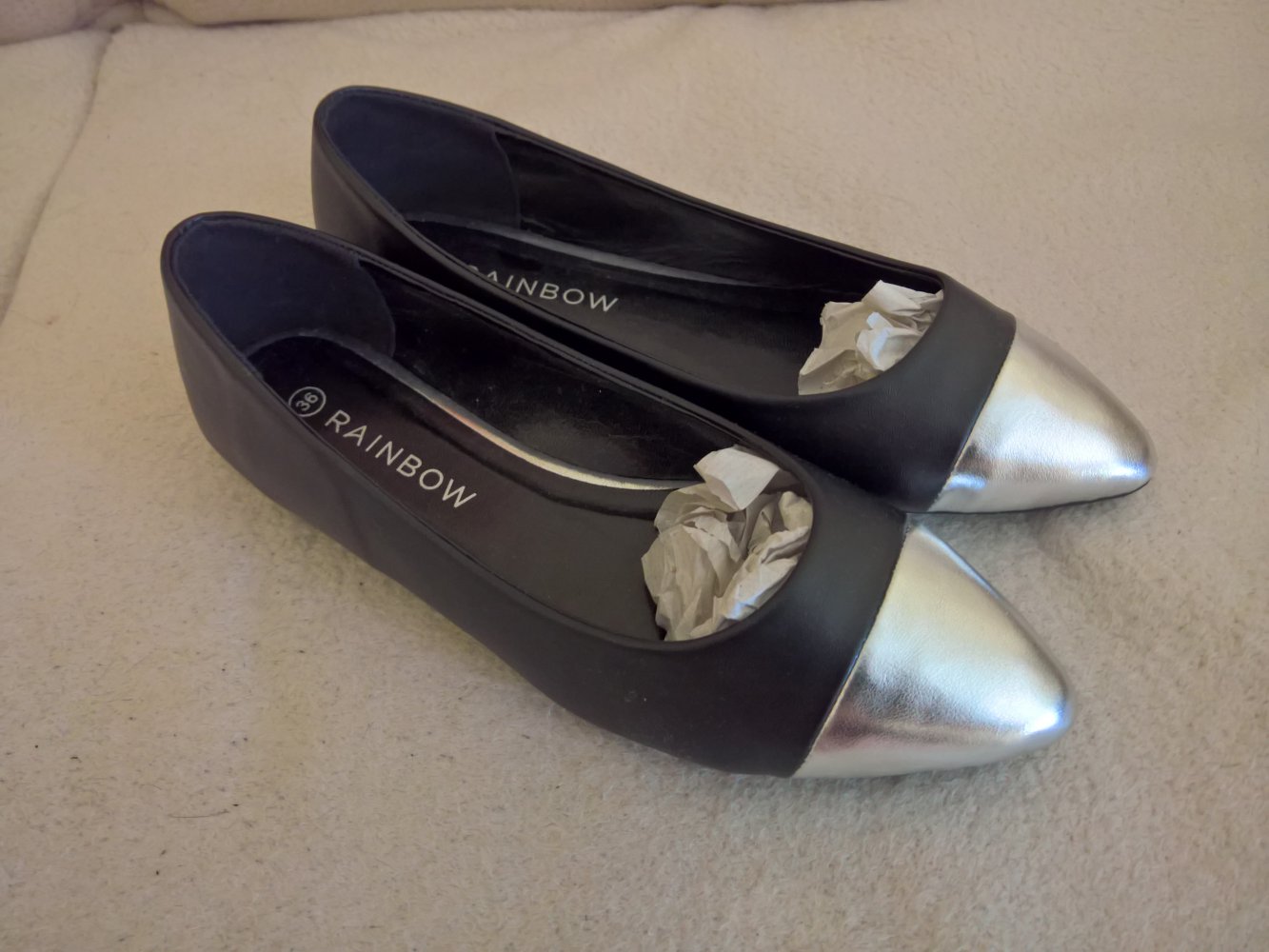ungetragene Ballerinas schwarz silber Gr. 36