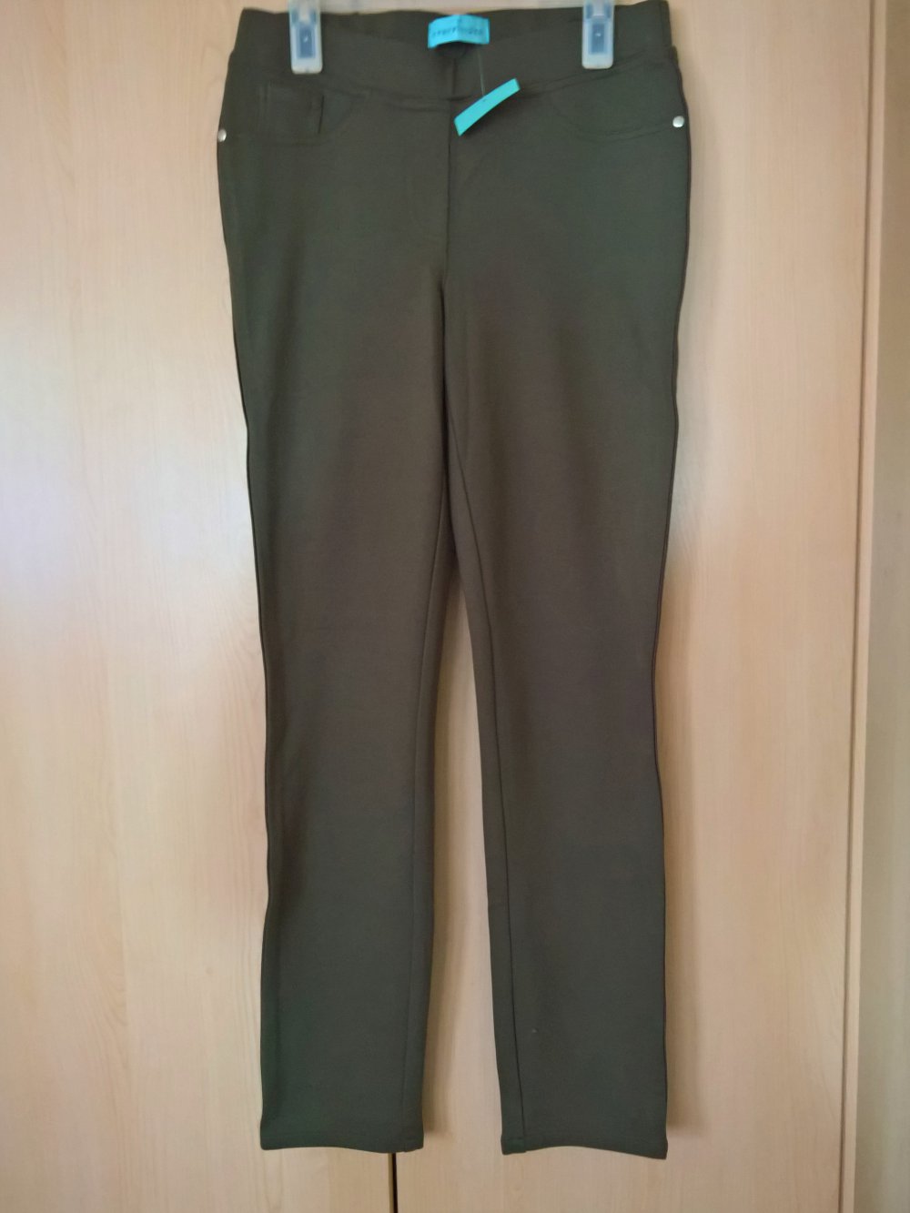 neue Hose Gr. 36 (auch 38?) von Pfeffinger in Oliv (hoher Neupreis!)