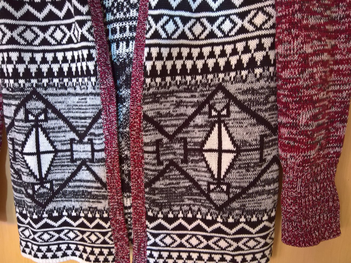 Cardigan 34 XS rot grau weiß schwarz