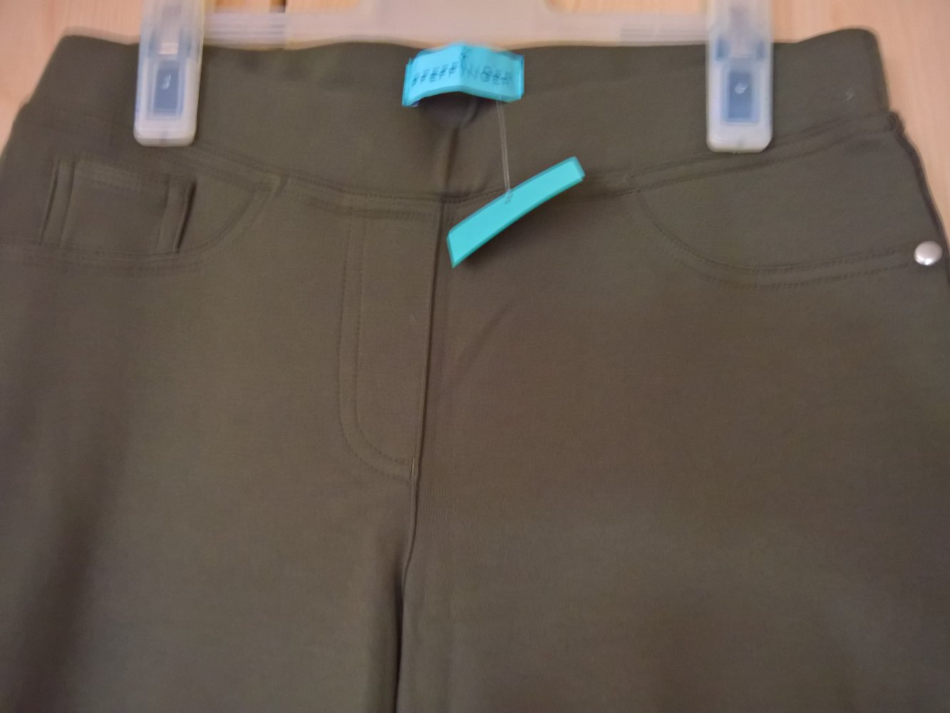 neue Hose Gr. 36 (auch 38?) von Pfeffinger in Oliv (hoher Neupreis!)