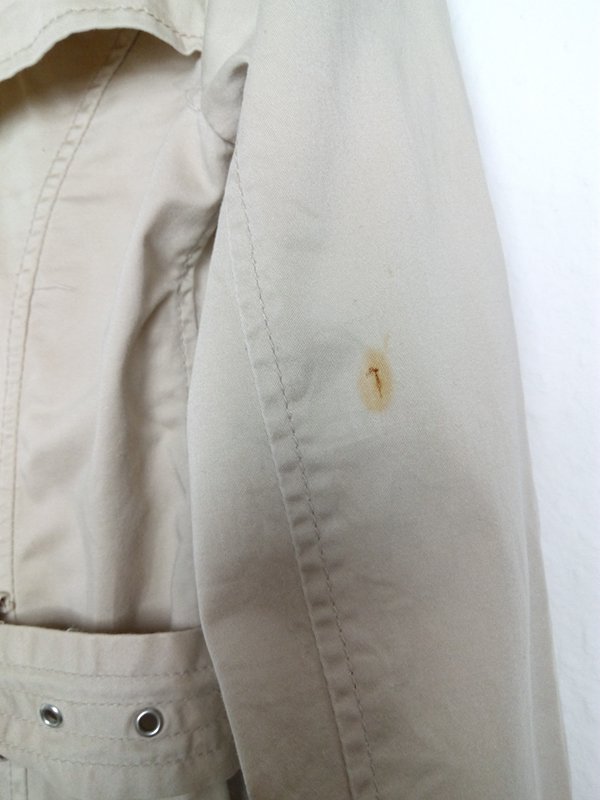Beiger Trenchcoat