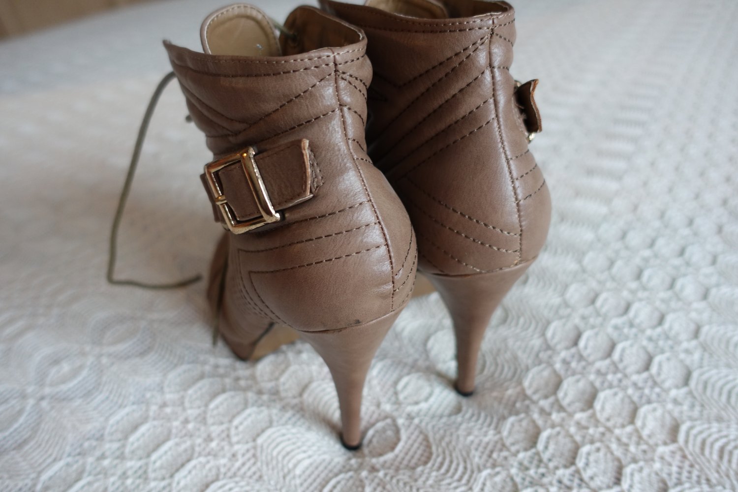 Stiefeletten Schuhe, Gr. 39, hellbraun, hohe Absätze ca, 12,5 cm, Kunstleder
