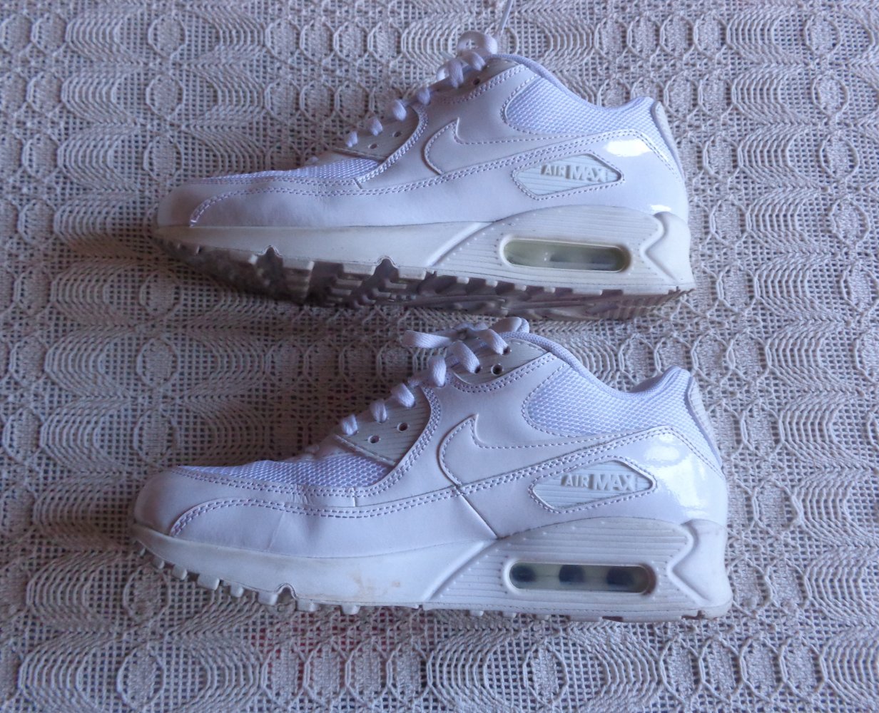 Sneaker, Turnschuhe, NIKE Air Max, Gr. 40, weiß/teilw. Lack, 75 Euro VB