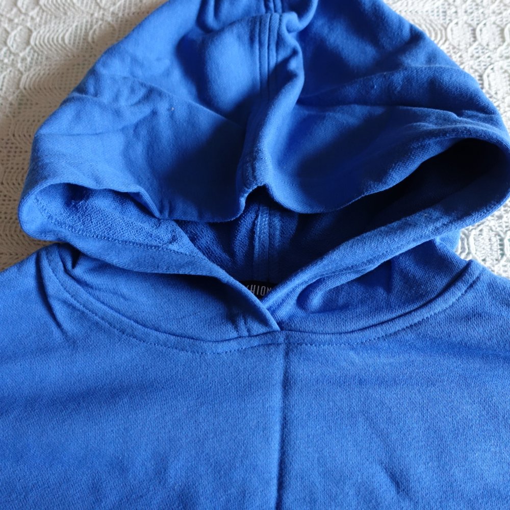Crop-Top/Hoodie, Crop-Sweatshirt mit Kapuze, Gr. XS, ca. Gr. 34/36, royalblau, Fashion Nova