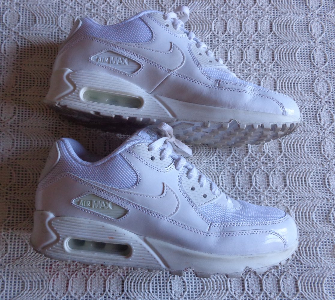 Sneaker, Turnschuhe, NIKE Air Max, Gr. 40, weiß/teilw. Lack, 75 Euro VB
