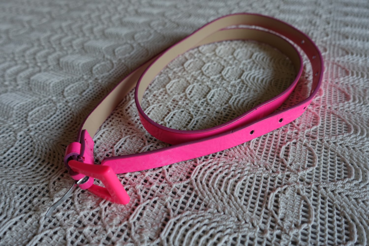Vintage - Gürtel, pink, schmal, Ges.-Lg. ca. 105 cm, Lack-Kunstleder, 3,00 Euro