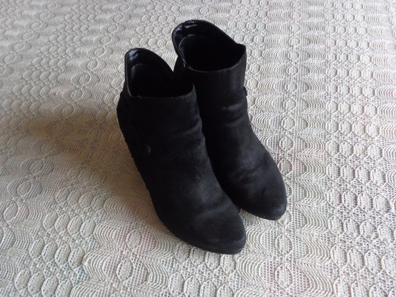 Pumps, Hochfront-Pumps, High Heels, Gr. 39, schwarz, wildlederartig, Graceland