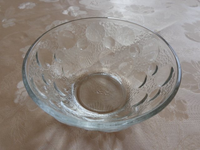 Vintage - Glasschale, Glasschüssel, klein, Durchm. ca. 11, 5 cm, 1,00 Euro