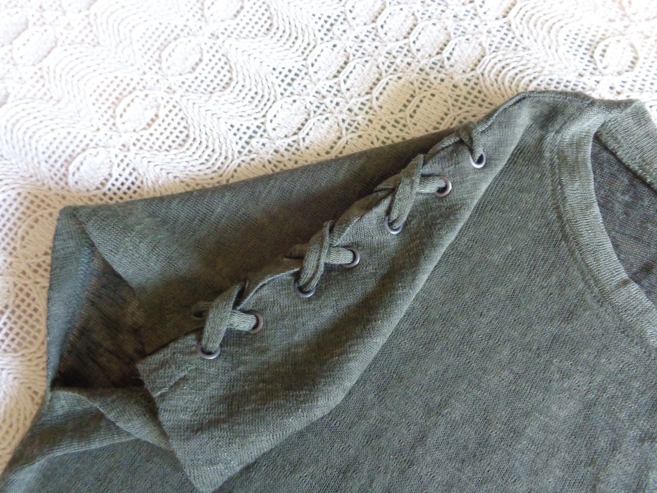 #Vintage - Shirt, Feinstrick, Gr. XS bzw. ca. Gr. 34, khaki, Amisu
