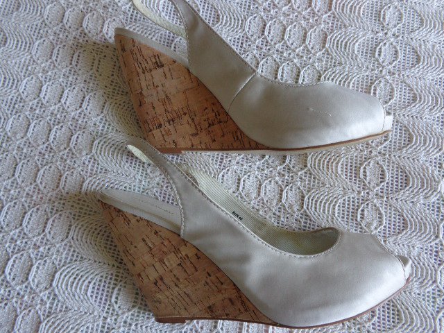 #Sandaletten Wedges cremefarben Gr. 40 mit Kork - Keilabsatz
