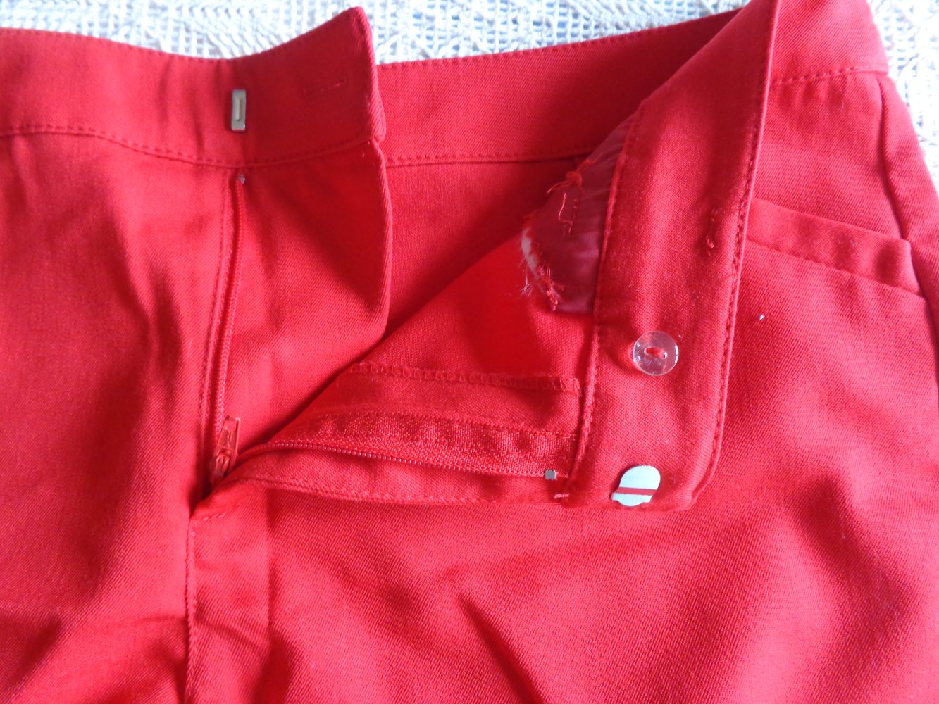 Vintage - Hotpants, Shorts, kurze Hose, rot, Gr. 36 bzw. ca. Gr. S, H & M Divided