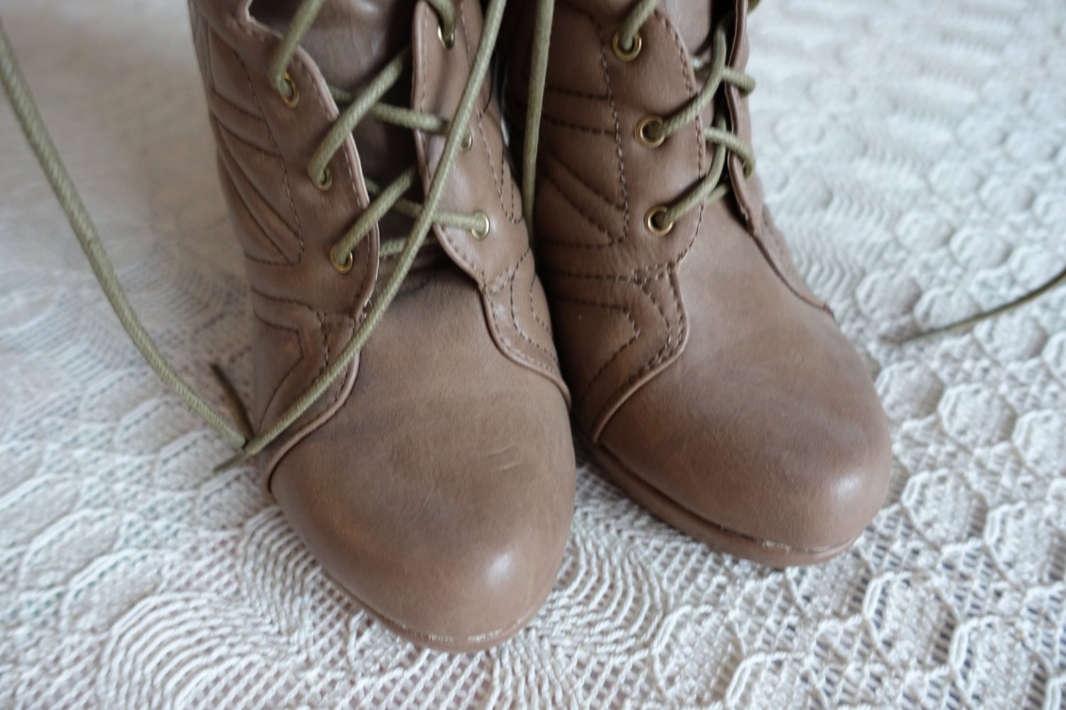 Stiefeletten Schuhe, Gr. 39, hellbraun, hohe Absätze ca, 12,5 cm, Kunstleder