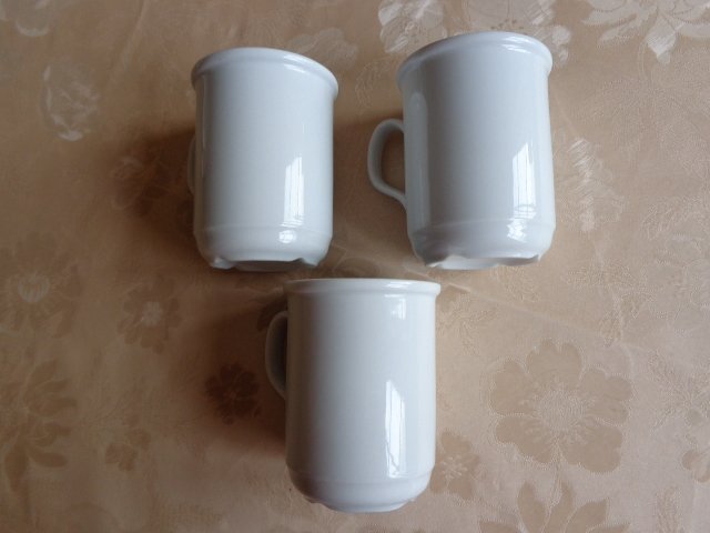 Haushalt - Geschirr - Becher - Trinkbecher, weiß, 3 Stück 3,00 €