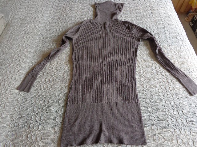 Feinstrickpullover, Rollkragenpullover, Longpullover, Gr. S/M bzw. ca. Gr. 36, khaki