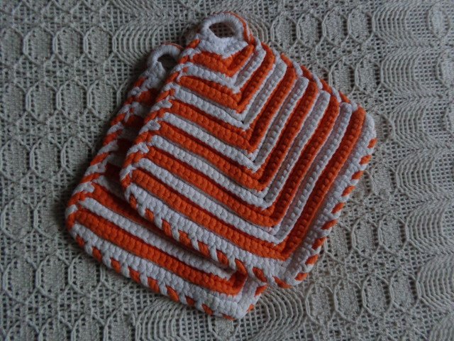 Topflappen, Handarbeit, Vintage-Stil, weiß/orange, ca. 14,5 x 14,5 cm 