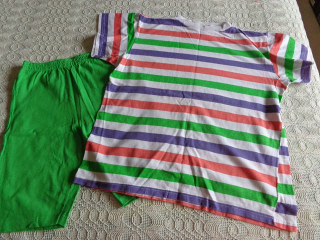 #Set 2-Teiler Shirt und Hose Gr. 152 grün/bunt-gestreift
