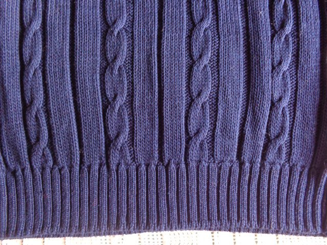 Zopfmusterpullover, Pullover mit Zopfmuster, Rundhals, ca. Gr. 140/146, Handarbeit