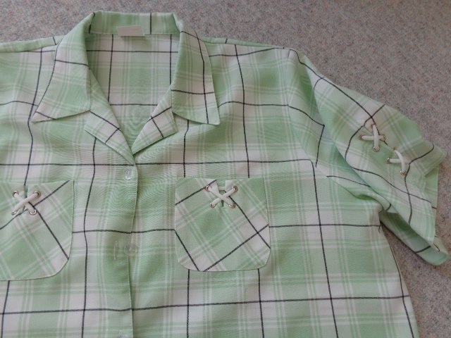 #Bluse mit Kurzarm, Kurz-Arm-Bluse kariert Gr. XXL bzw. ca. Gr. 50