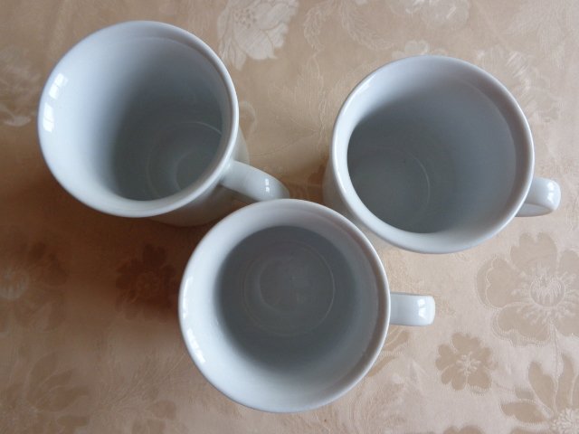 Haushalt - Geschirr - Becher - Trinkbecher, weiß, 3 Stück 3,00 €