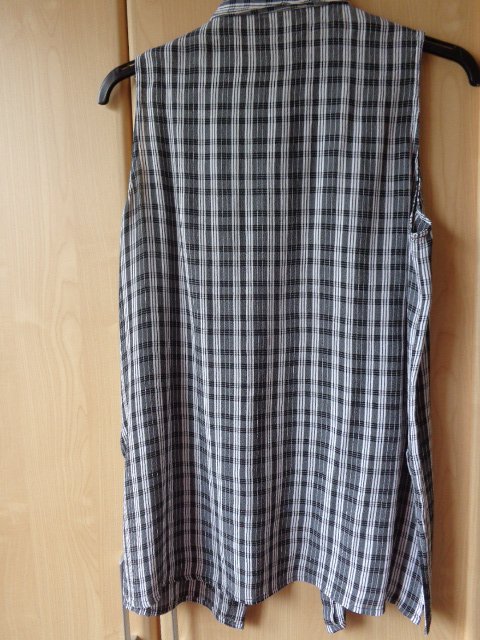 #Vintage Bluse ärmellos, lange Form, Gr. 36/38 bzw. ca. Gr. S/M, schwarz/weiß