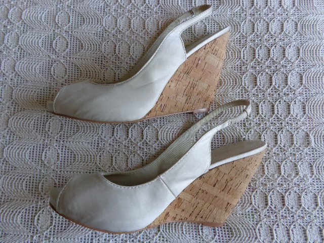 #Sandaletten Wedges cremefarben Gr. 40 mit Kork - Keilabsatz