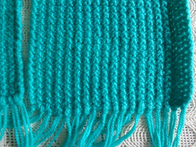 #Schal Strickschal smaragdgrün mit Fransen, Handarbeit