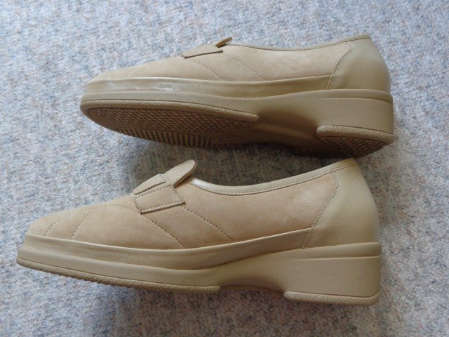 NEU Damenschuhe Waldläufer Gr. 5 bzw. Gr. 38 beige Leder, Fußbett