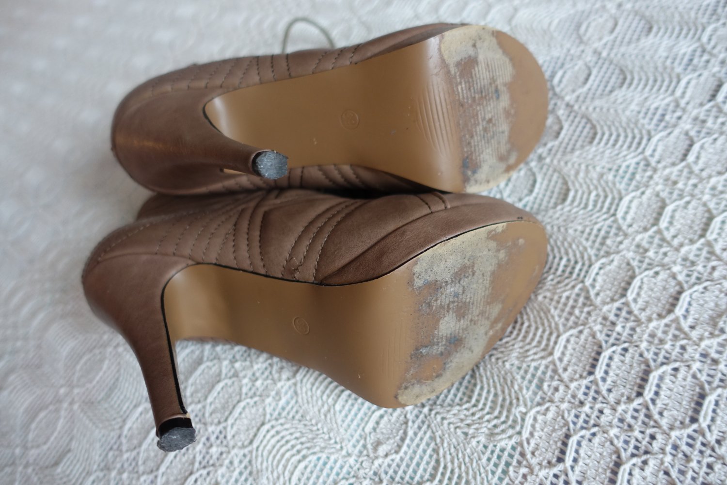 Stiefeletten Schuhe, Gr. 39, hellbraun, hohe Absätze ca, 12,5 cm, Kunstleder