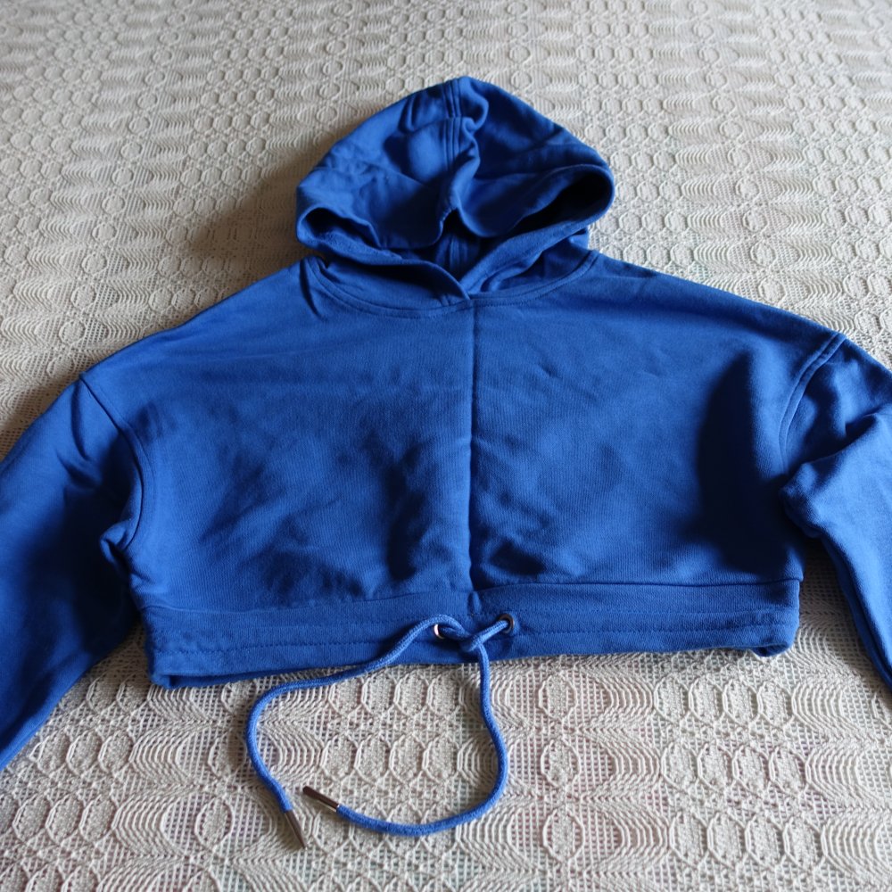 Crop-Top/Hoodie, Crop-Sweatshirt mit Kapuze, Gr. XS, ca. Gr. 34/36, royalblau, Fashion Nova