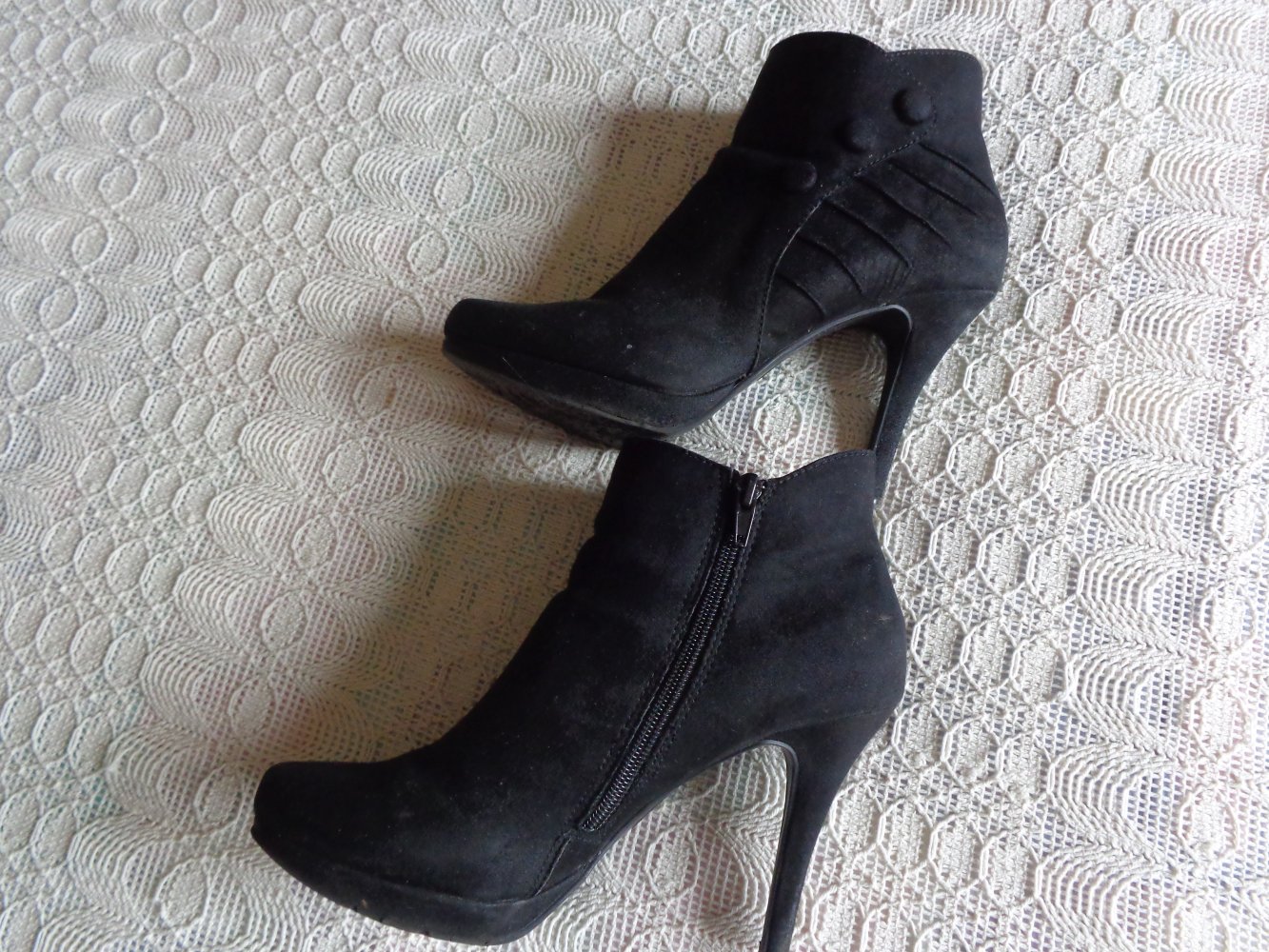Pumps, Hochfront-Pumps, High Heels, Gr. 39, schwarz, wildlederartig, Graceland