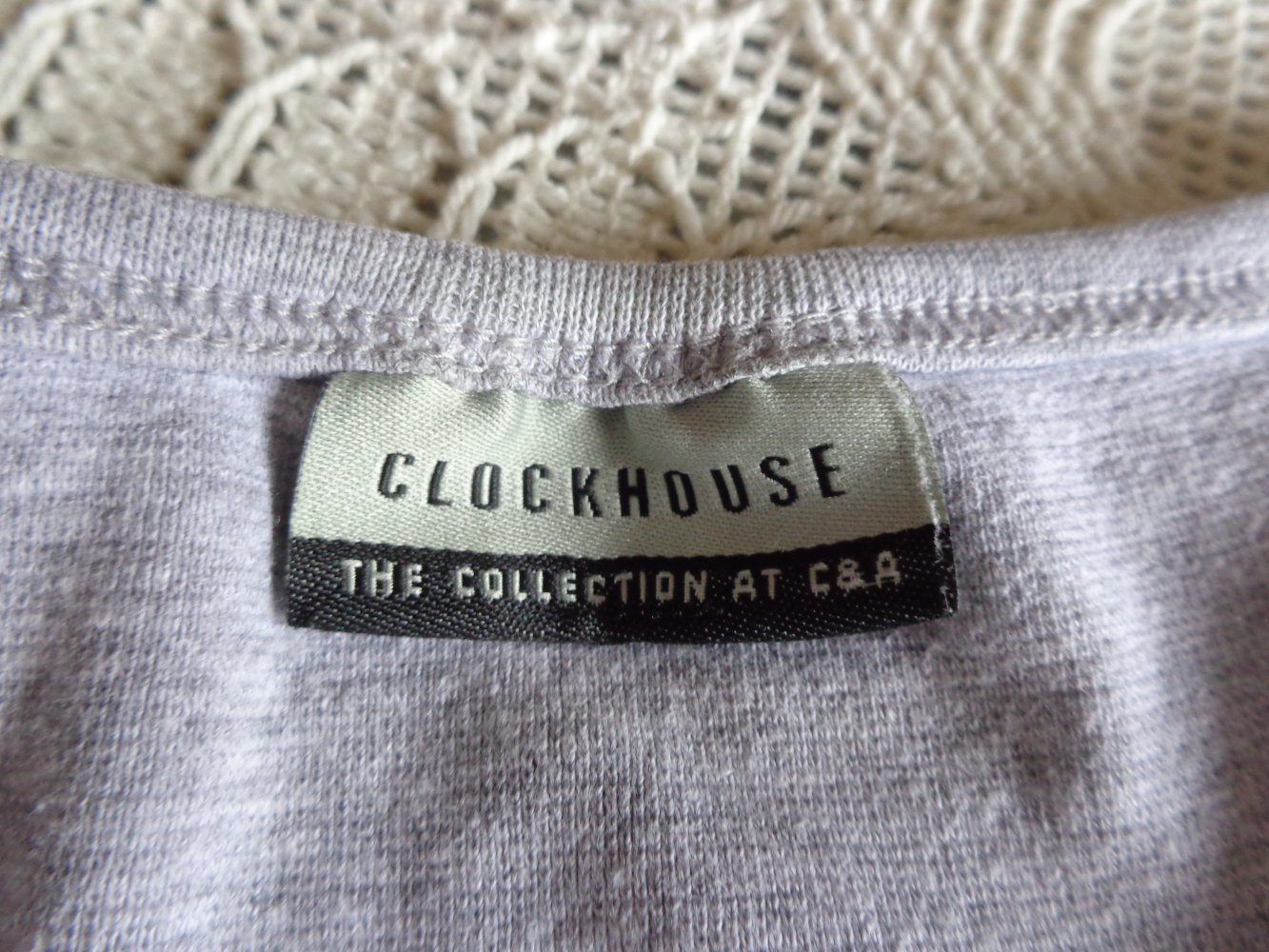 Vintage - Shirts, 2 Stück, ca. Gr. XS/S bzw. ca. Gr. 34/36