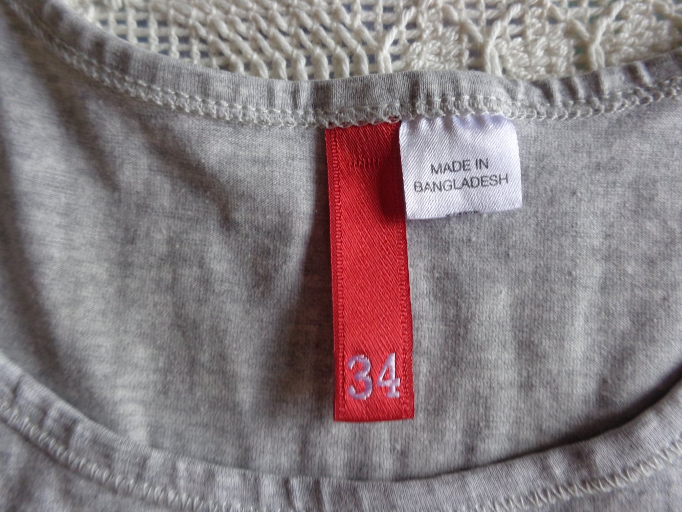 Vintage - Tops, Trägerhemden, Gr. XS bzw. ca. Gr. 34, 2 Stück 6,00 Euro, H&M