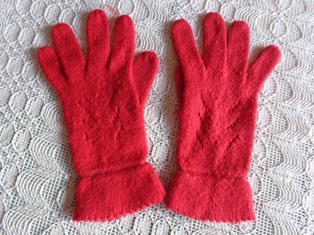 #Vintage - Handschuhe, Fingerhandschuhe, Strickhandschuhe, rot, mit Lochmuster