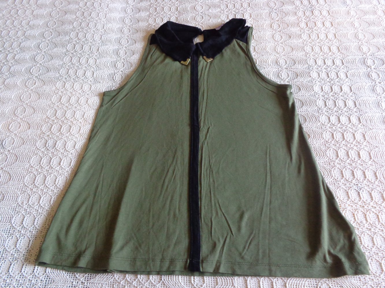 Vintage - Shirt, Kragenshirt, Bluse, Gr. 34 bzw. ca. Gr. XS, khaki/schwarz