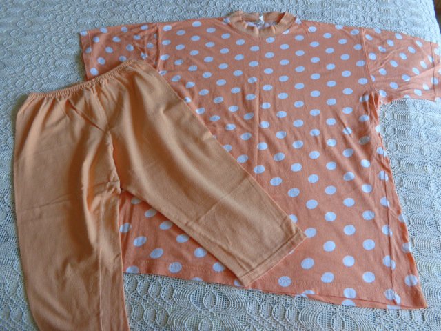 #Set 2-Teiler Shirt und 3/4-Hose Gr. 146/152 fällt aber größer aus orange-weiß-gepunktet