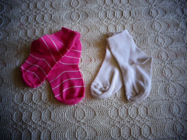 #2 Paar kleine Söckchen, Socken, Größe ?? Sohlenlänge ca. 11 cm