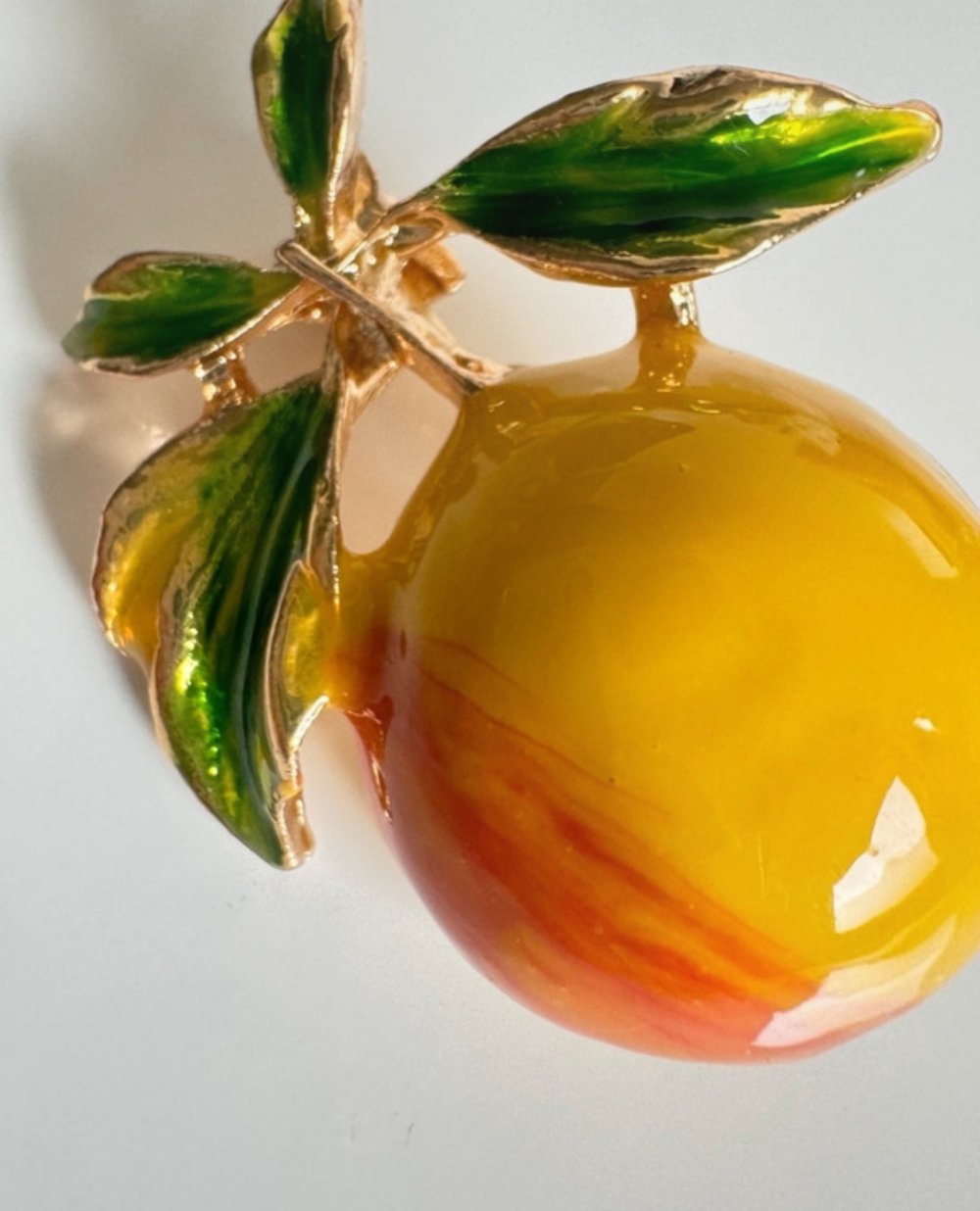Mango Brosche 