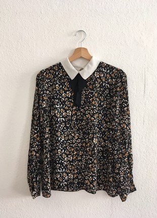 Leichte Bluse mit Blumen und Peter Pan Kragen floral print leo print